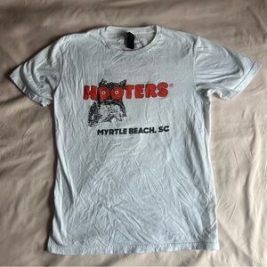 Hooters Myrtle Beach Graphic T-Shirt – Size Small